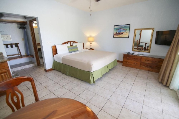 Hotel CocoLaPalm Seaside Resort (Whitehall)